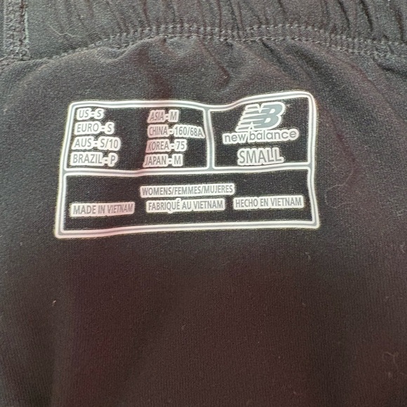 New Balance Gray Athletic Shorts Lightweight Performance - Picture 5 of 5